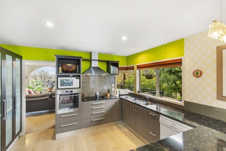 Photo of property in 38 Rewarewa Place, Matua, Tauranga, 3110