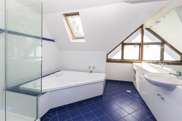 Photo of property in 22 Glandovey Road, Fendalton, Christchurch, 8052