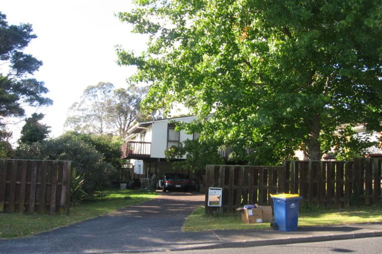 Photo of property in 6 Ondine Place, Glenfield, Auckland, 0629