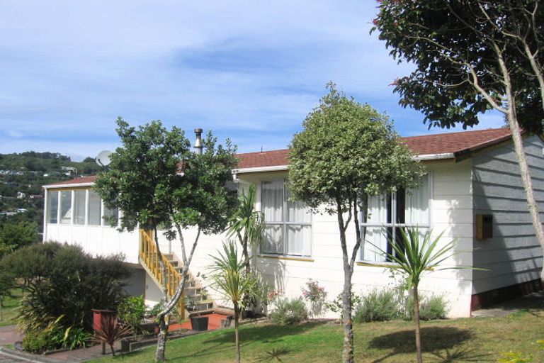 Photo of property in 8 Kilgour Way, Crofton Downs, Wellington, 6035