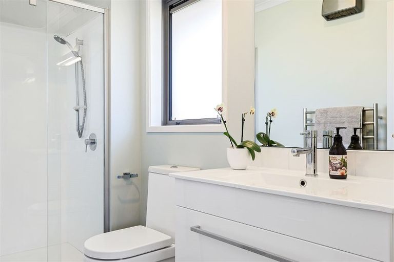 Photo of property in 155 Queenspark Drive, Parklands, Christchurch, 8083