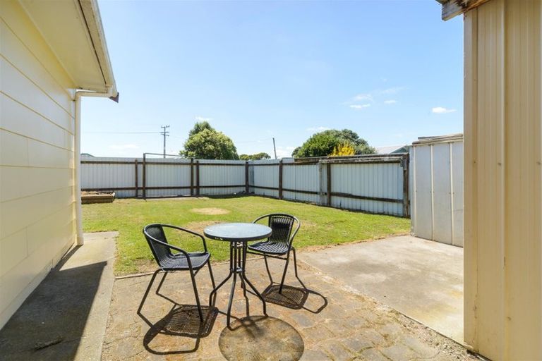 Photo of property in 2 Walton Street, Bulls, 4818