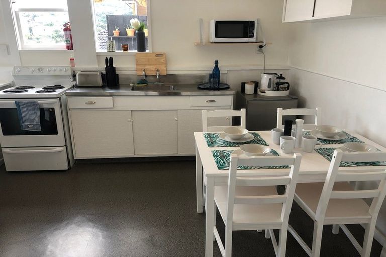 Photo of property in 70 Melbourne Road, Island Bay, Wellington, 6023