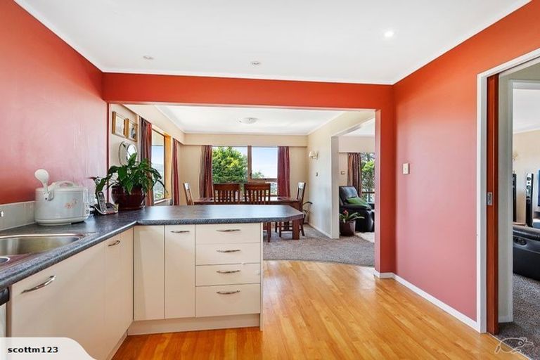 Photo of property in 90b Thurleigh Grove, Karori, Wellington, 6012