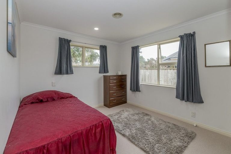 Photo of property in 15 Datum Way, Paraparaumu, 5032