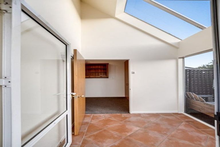 Photo of property in 2/5 Tahi Place, Belfast, Christchurch, 8051