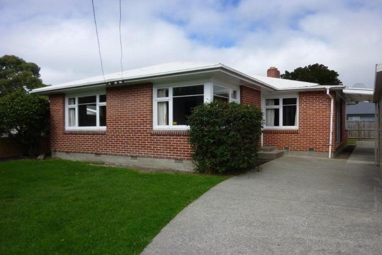 Photo of property in 4 Milnebank Street, Upper Riccarton, Christchurch, 8041