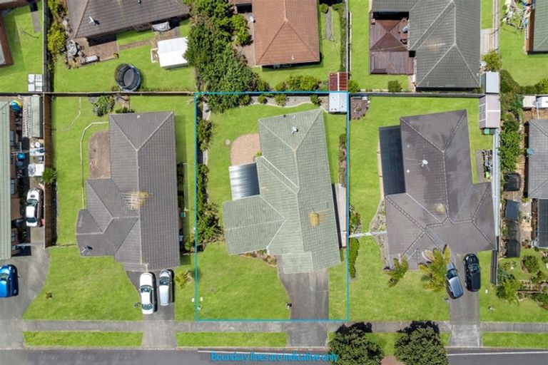 Photo of property in 33 Sandwick Drive, Weymouth, Auckland, 2103