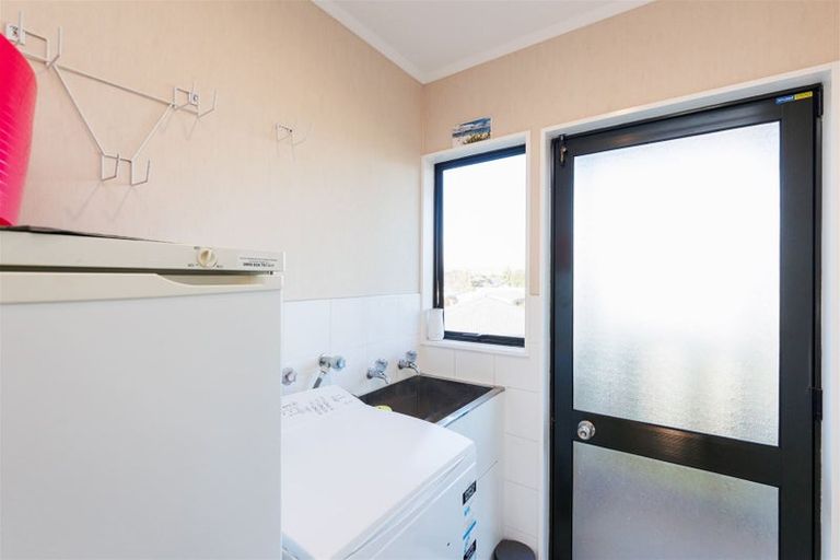 Photo of property in 12 Lydia Place, Kelvin Grove, Palmerston North, 4414