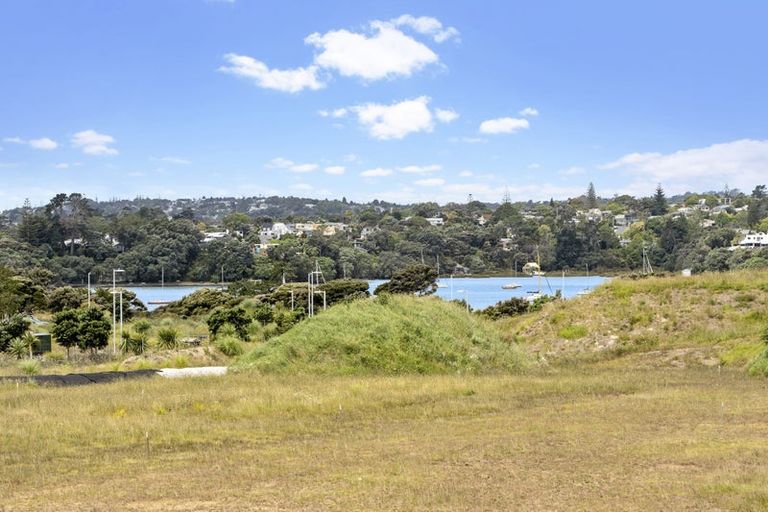 Photo of property in 20 Vasi Drive, Hobsonville, Auckland, 0616