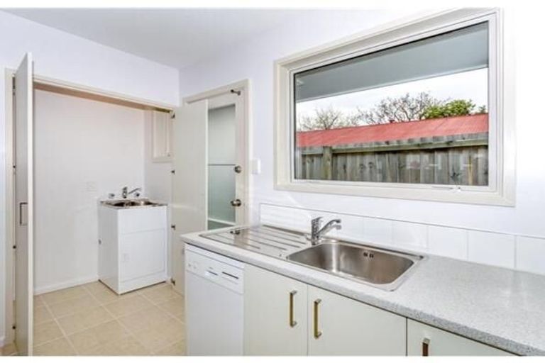 Photo of property in 2/133 Geraldine Street, Edgeware, Christchurch, 8013