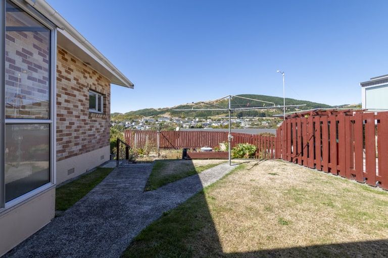 Photo of property in 7 Rembrandt Avenue, Tawa, Wellington, 5028