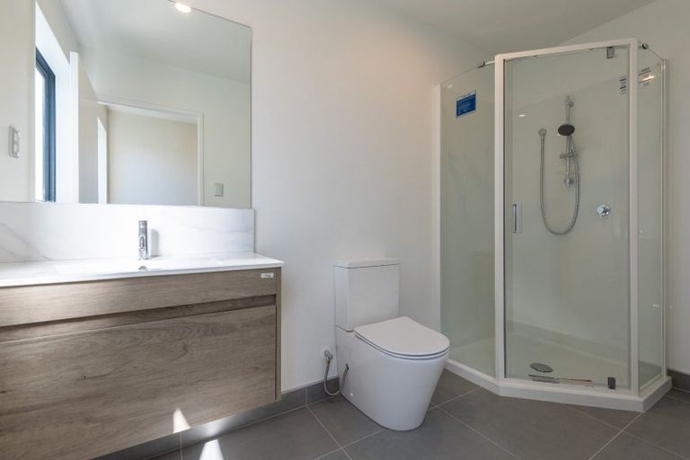 Photo of property in 6d Kaweka Street, New Lynn, Auckland, 0600