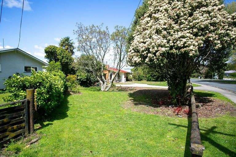 Photo of property in 234 Shakespeare Street, Leamington, Cambridge, 3432