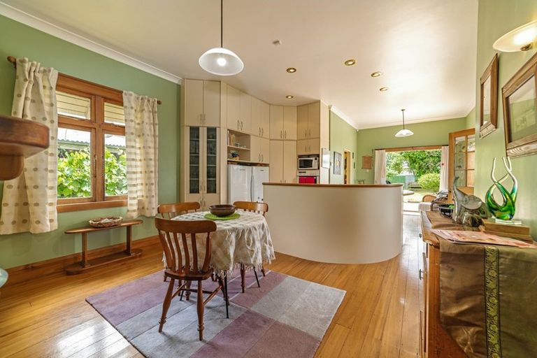 Photo of property in 37 Shamrock Street, Takaro, Palmerston North, 4412