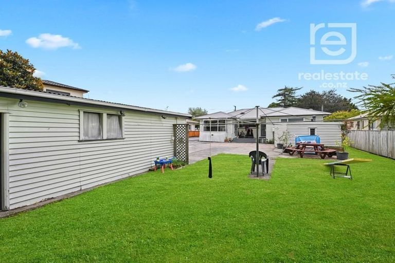 Photo of property in 20 Vardon Road, St Andrews, Hamilton, 3200