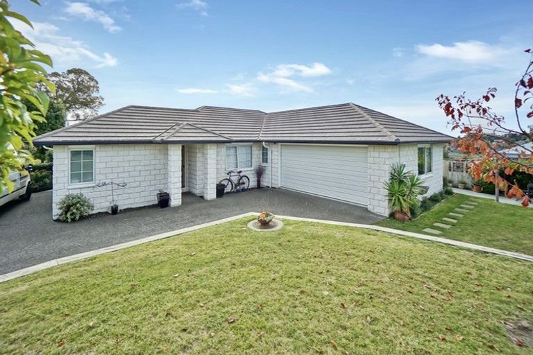 Photo of property in 8c Wiltshire Place, Te Puke, 3119