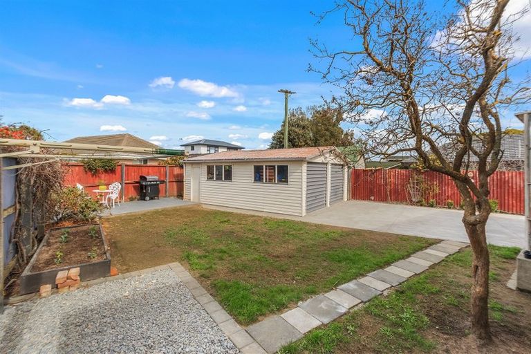Photo of property in 307 Lake Terrace Road, Shirley, Christchurch, 8061