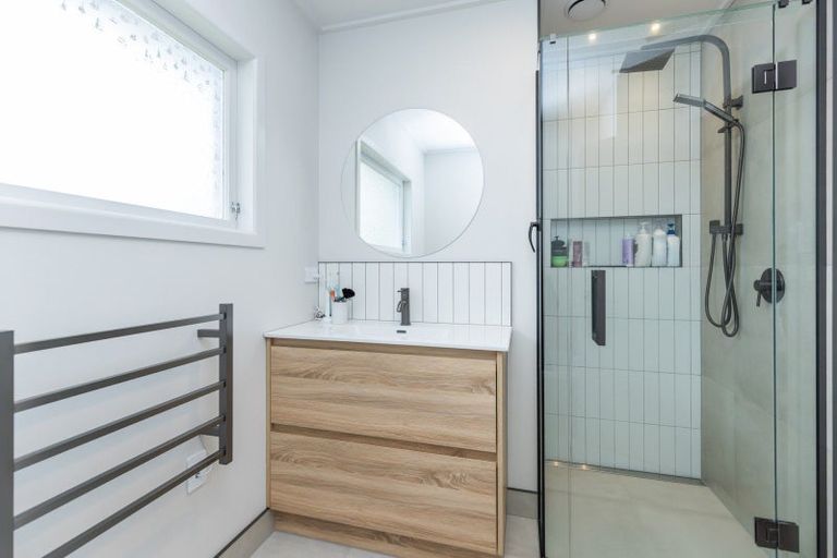 Photo of property in 2 Mears Road, St Andrews, Hamilton, 3200