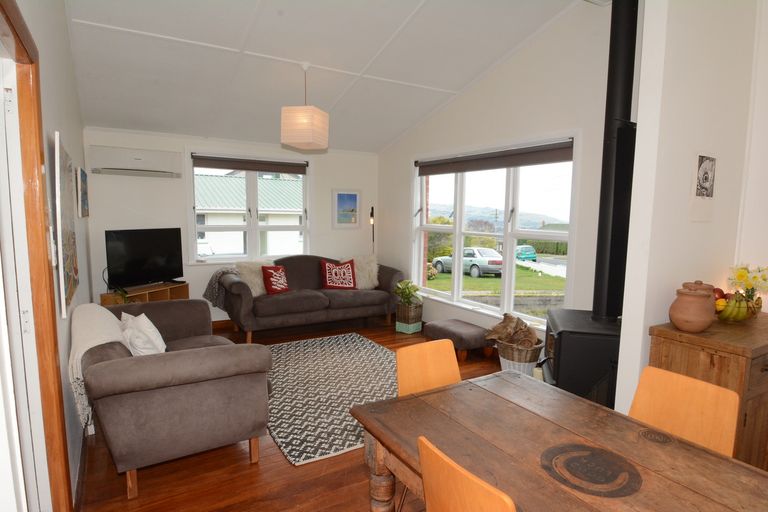 Photo of property in 24 Lock Street, Saint Clair, Dunedin, 9012