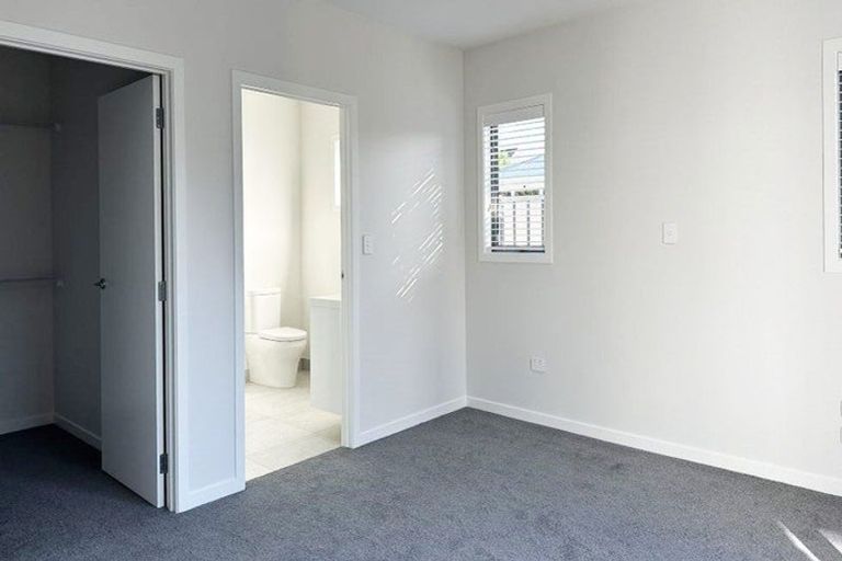 Photo of property in 17 George Yee Place, Taradale, Napier, 4112