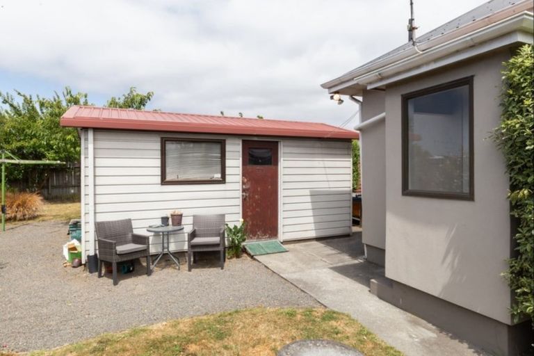 Photo of property in 37 Halswell Road, Hillmorton, Christchurch, 8025