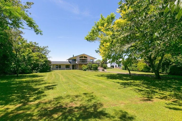 Photo of property in 500 Tikorangi Road East, Tikorangi, Waitara, 4383