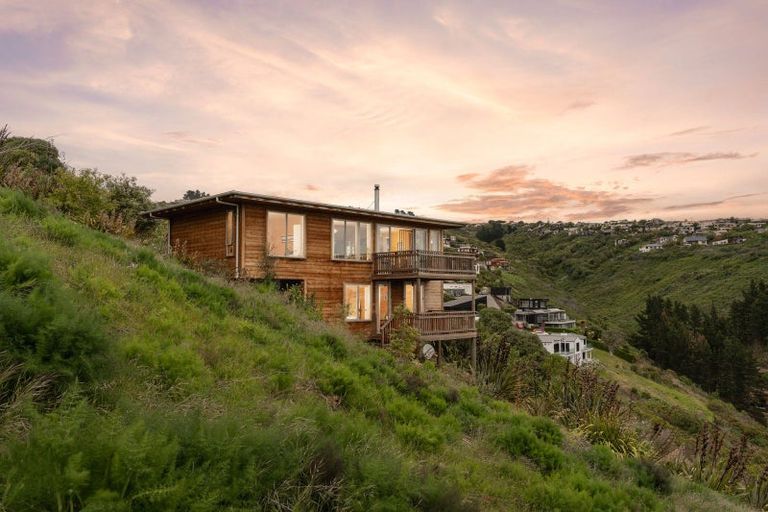 Photo of property in 5 Rifleman Lane, Redcliffs, Christchurch, 8081