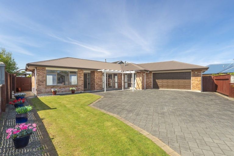 Photo of property in 14 Gilligan Close, College Estate, Whanganui, 4500