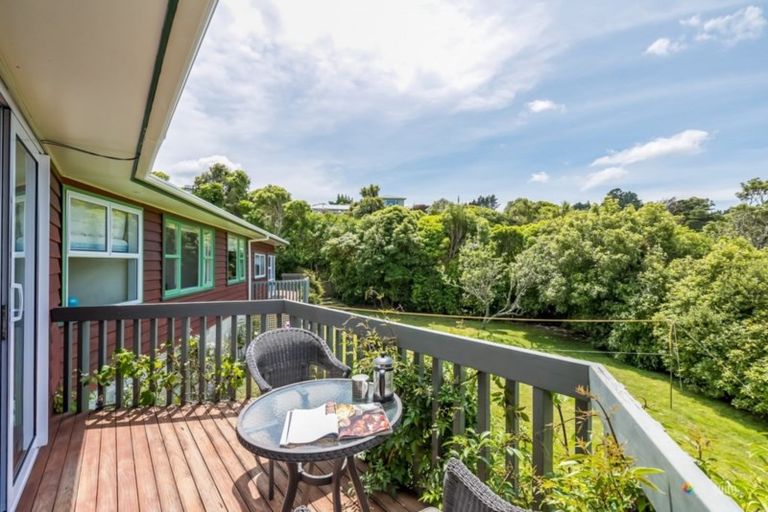 Photo of property in 15 Wilson Grove, Normandale, Lower Hutt, 5010