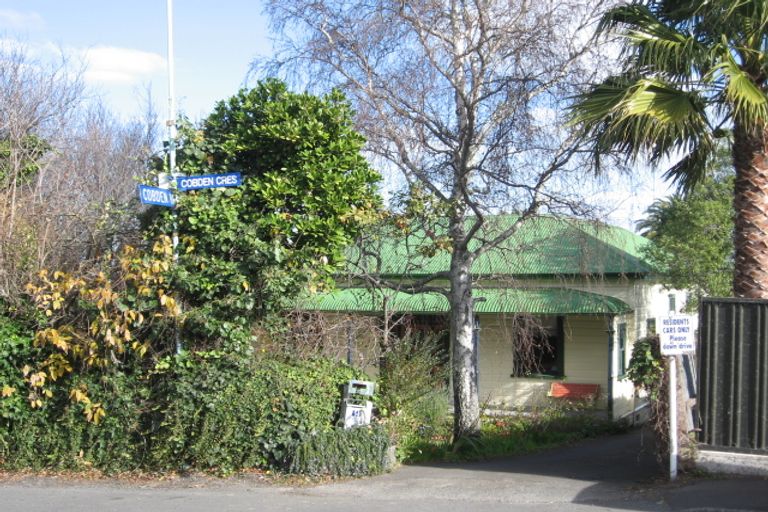 Photo of property in 2 Cobden Crescent, Bluff Hill, Napier, 4110