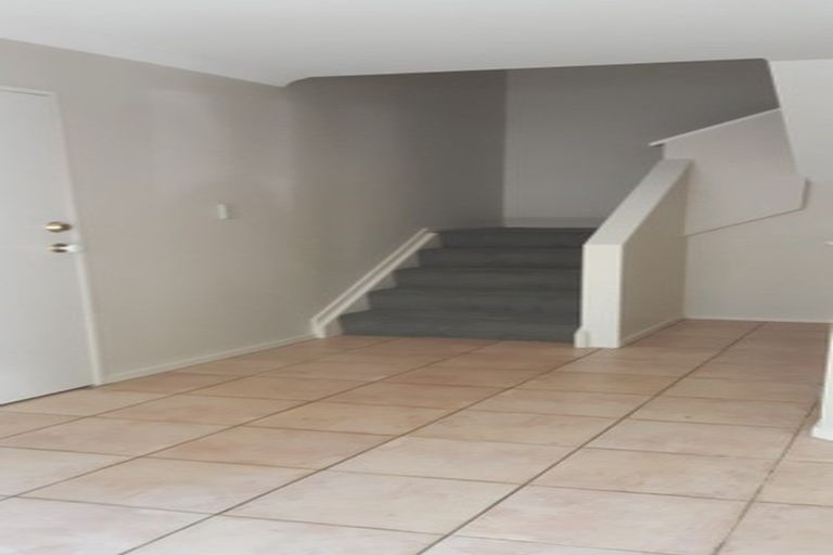 Photo of property in 46 Tauhinu Road, Greenhithe, Auckland, 0632