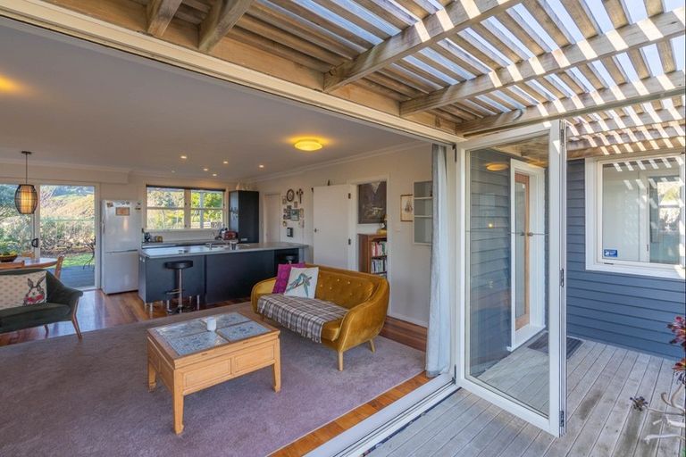 Photo of property in 110 Wellington Road, Paekakariki, 5034
