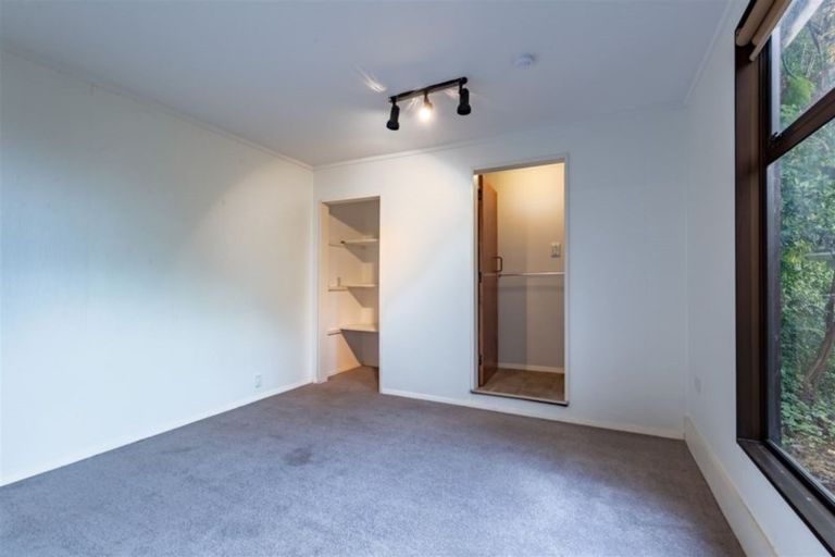 Photo of property in 44 Viewmont Drive, Harbour View, Lower Hutt, 5010
