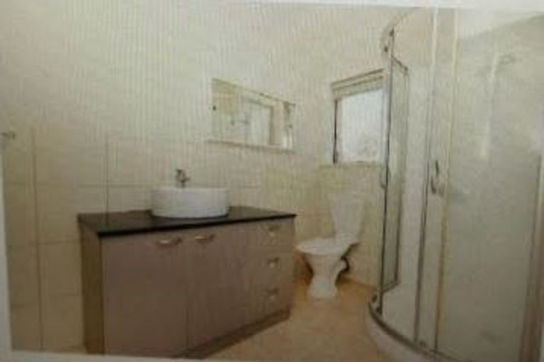 Photo of property in 704 Pakuranga Road, Howick, Auckland, 2010