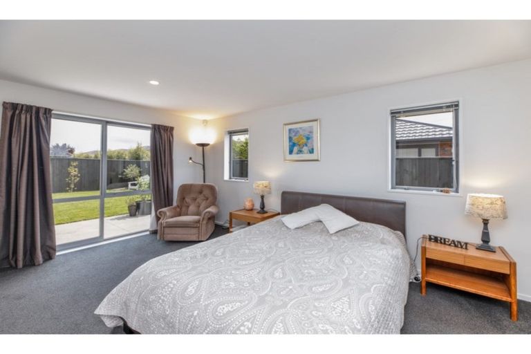 Photo of property in 50 Hakatere Road, Pegasus, 7612