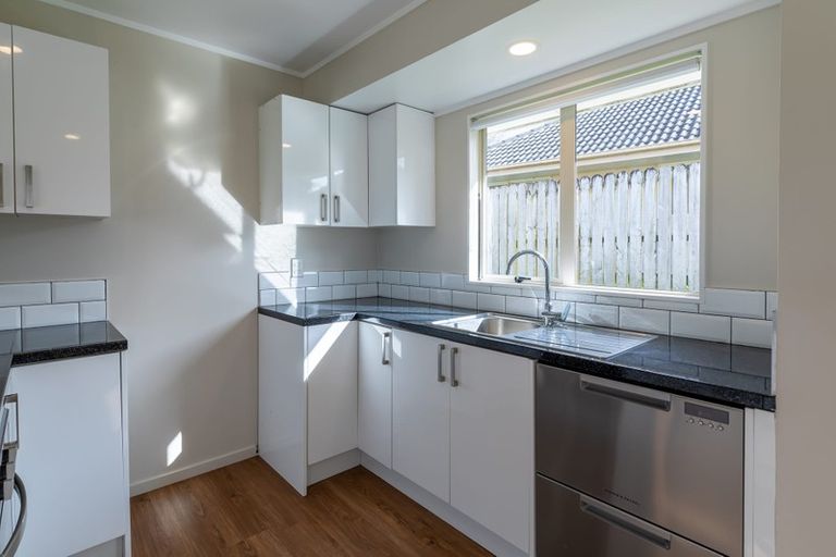 Photo of property in 100e Parrs Cross Road, Henderson, Auckland, 0612