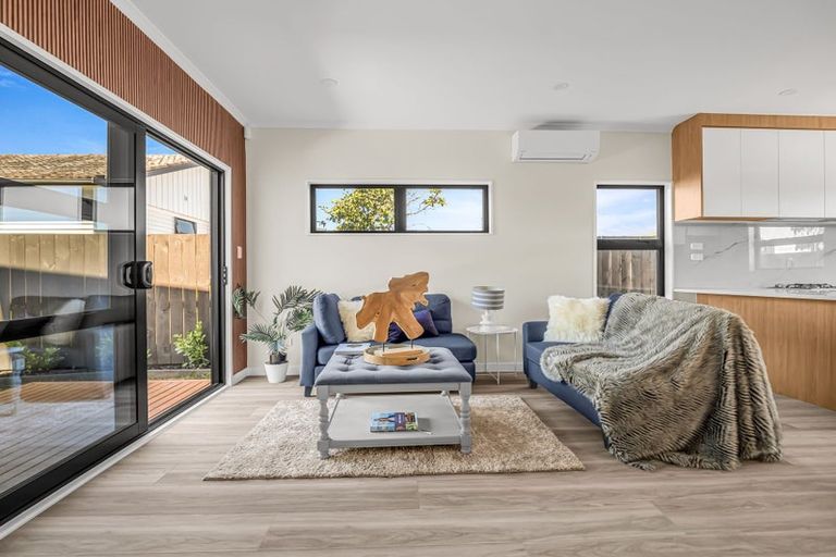 Photo of property in 2b Mayflower Close, Mangere East, Auckland, 2024