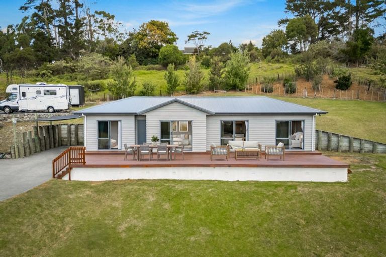 Photo of property in 183 Spur Road, Stillwater, Silverdale, 0993