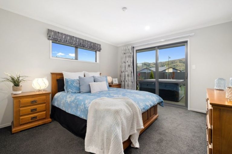 Photo of property in 5 Magnetic Place, Cromwell, 9310