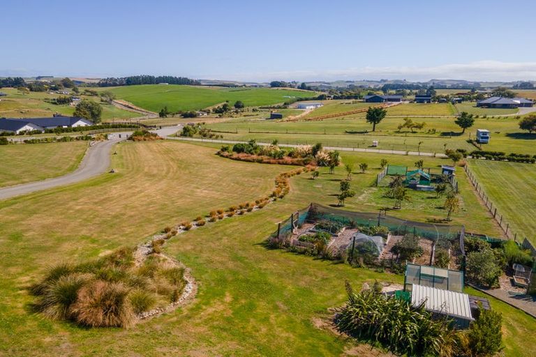 Photo of property in 25 Bradfield Road, Weston, Oamaru, 9491