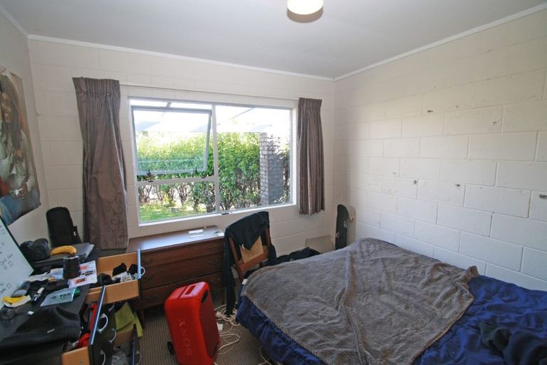 Photo of property in 12 Warren Place, Frankleigh Park, New Plymouth, 4310