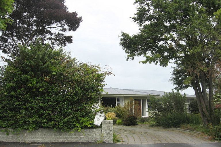 Photo of property in 18 Barclay Place, Burwood, Christchurch, 8061