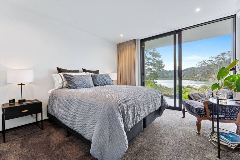 Photo of property in 30 Kingfisher Grove, Greenhithe, Auckland, 0632