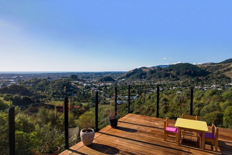 Photo of property in 91 Panorama Drive, Paraparaumu, 5032