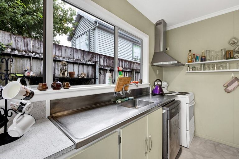 Photo of property in 113 Lemon Street, New Plymouth, 4312