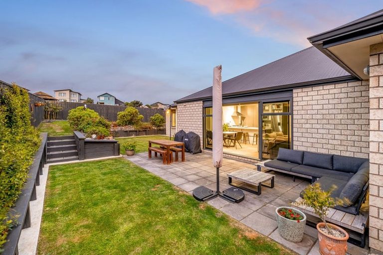 Photo of property in 21 Nelson Avenue, Aotea, Porirua, 5024