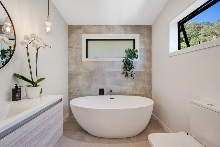 Photo of property in 167 Motutara Road, Muriwai, Waimauku, 0881