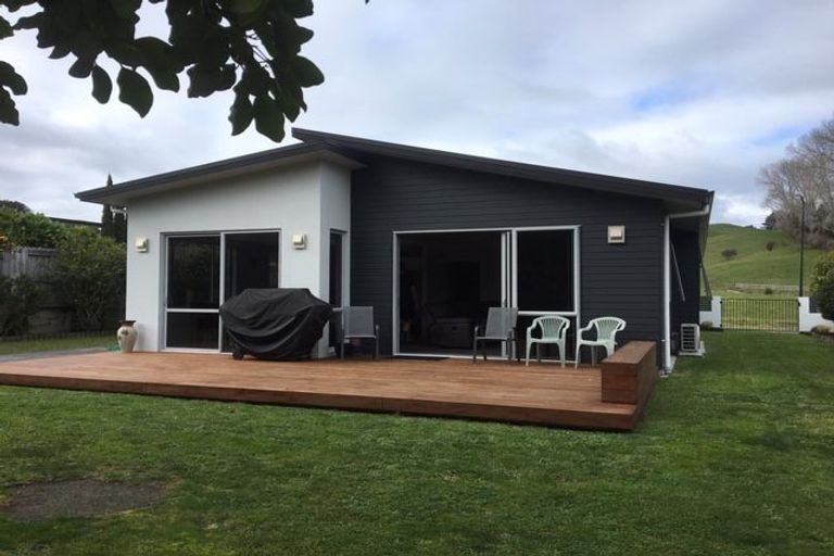 Photo of property in 16 Eagle Street, Welcome Bay, Tauranga, 3112