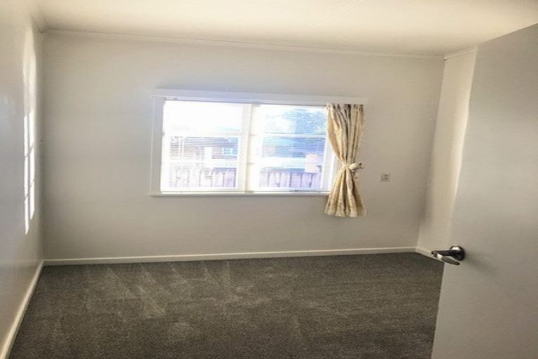 Photo of property in 12-14 Clevedon Road, Papakura, 2110